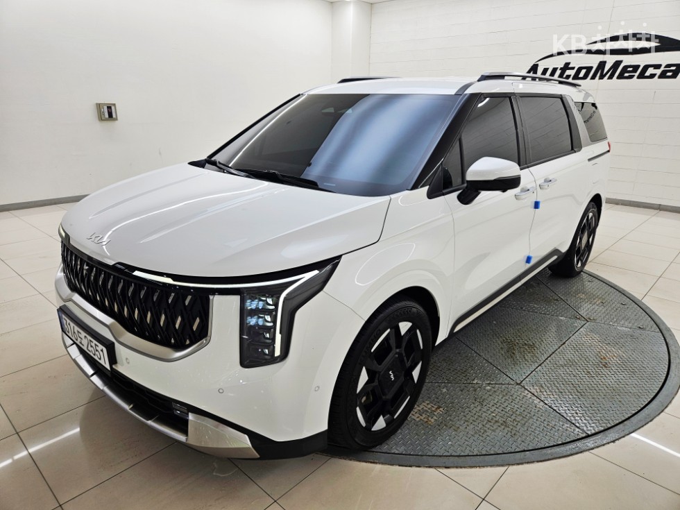 Kia Carnival — miniaturë 4