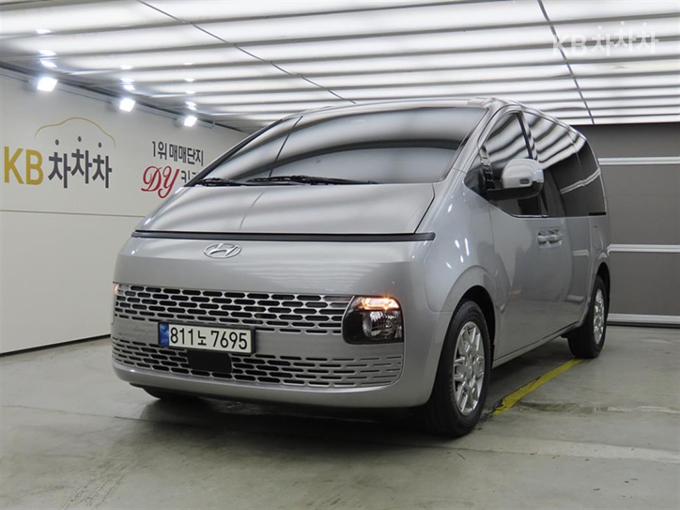 Hyundai Staria