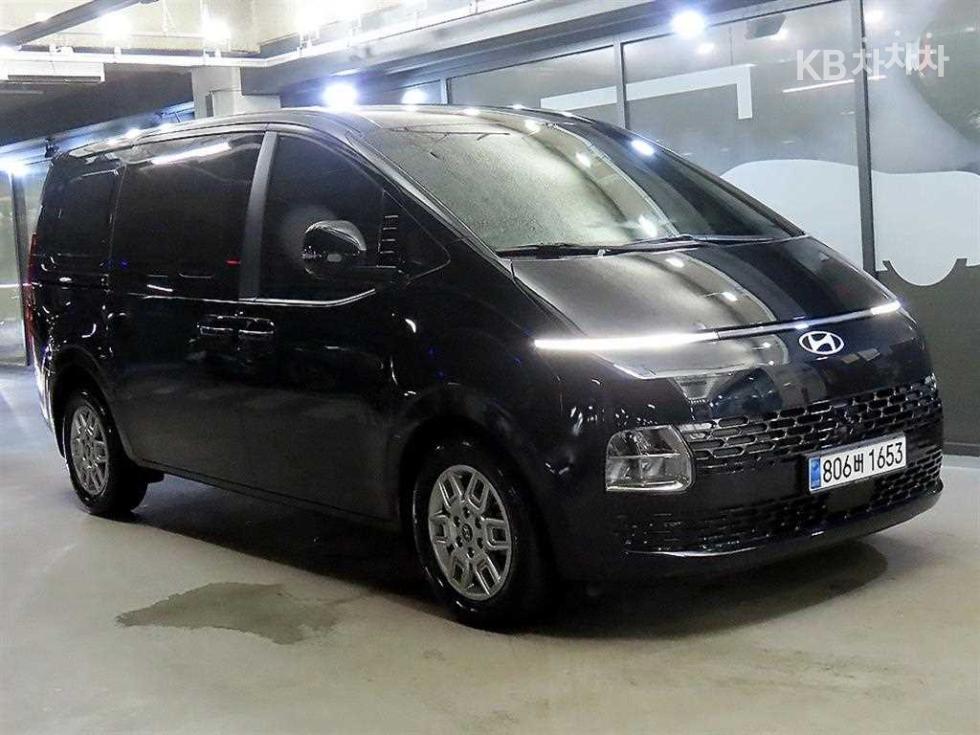 Hyundai Staria