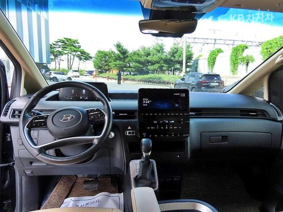 Hyundai Staria — miniaturë 7