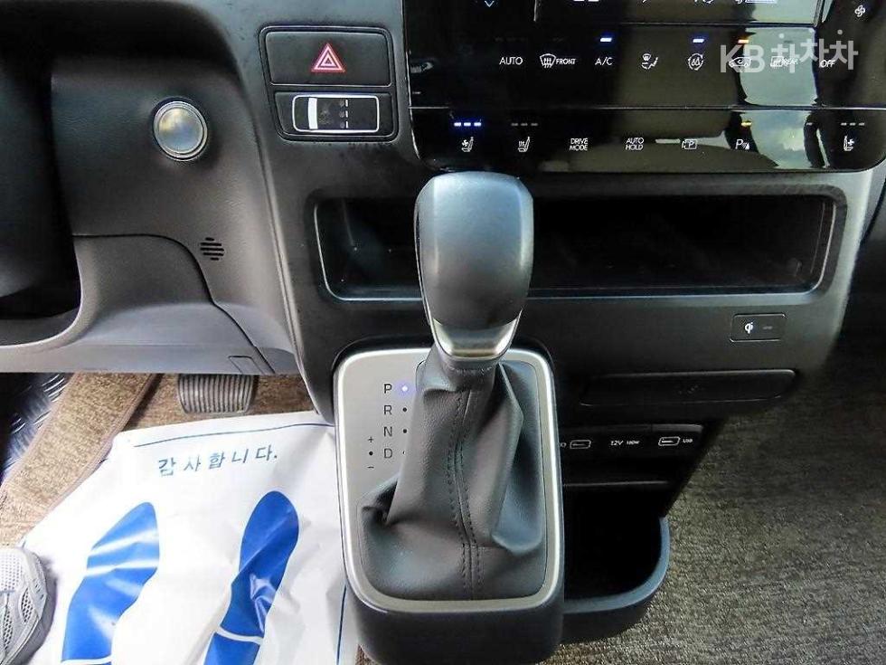 Hyundai Staria — miniaturë 10