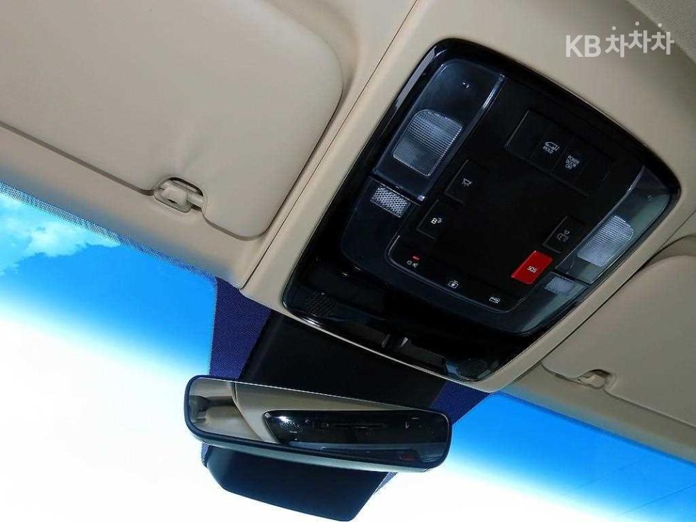 Hyundai Staria — miniaturë 16
