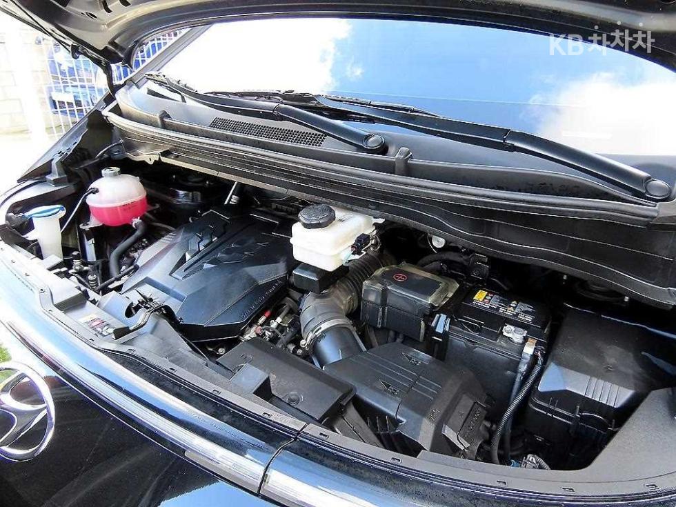 Hyundai Staria — miniaturë 19