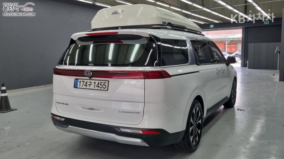 Kia Carnival — miniaturë 2