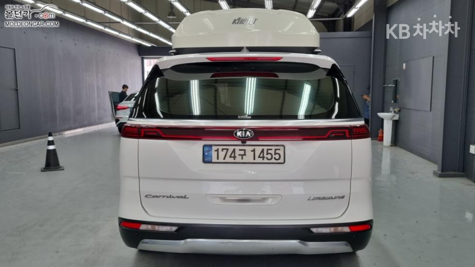 Kia Carnival — miniaturë 4