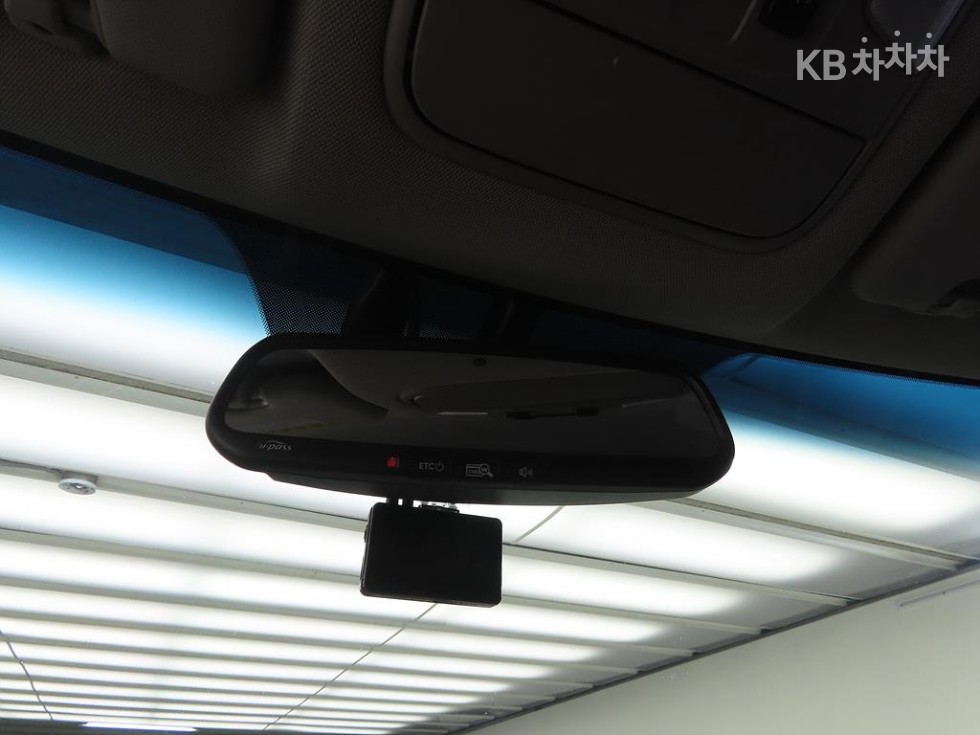 Kia Carnival — miniaturë 13