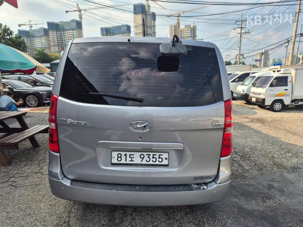 Hyundai Starex — miniaturë 3