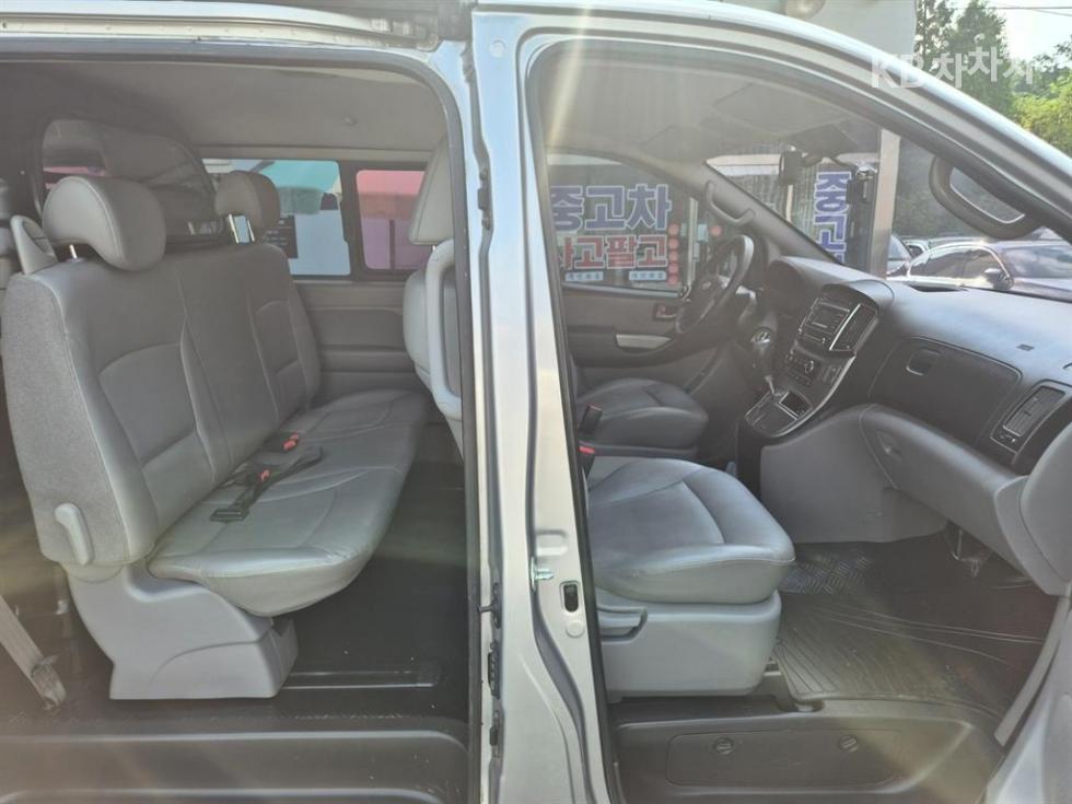 Hyundai Starex — miniaturë 6