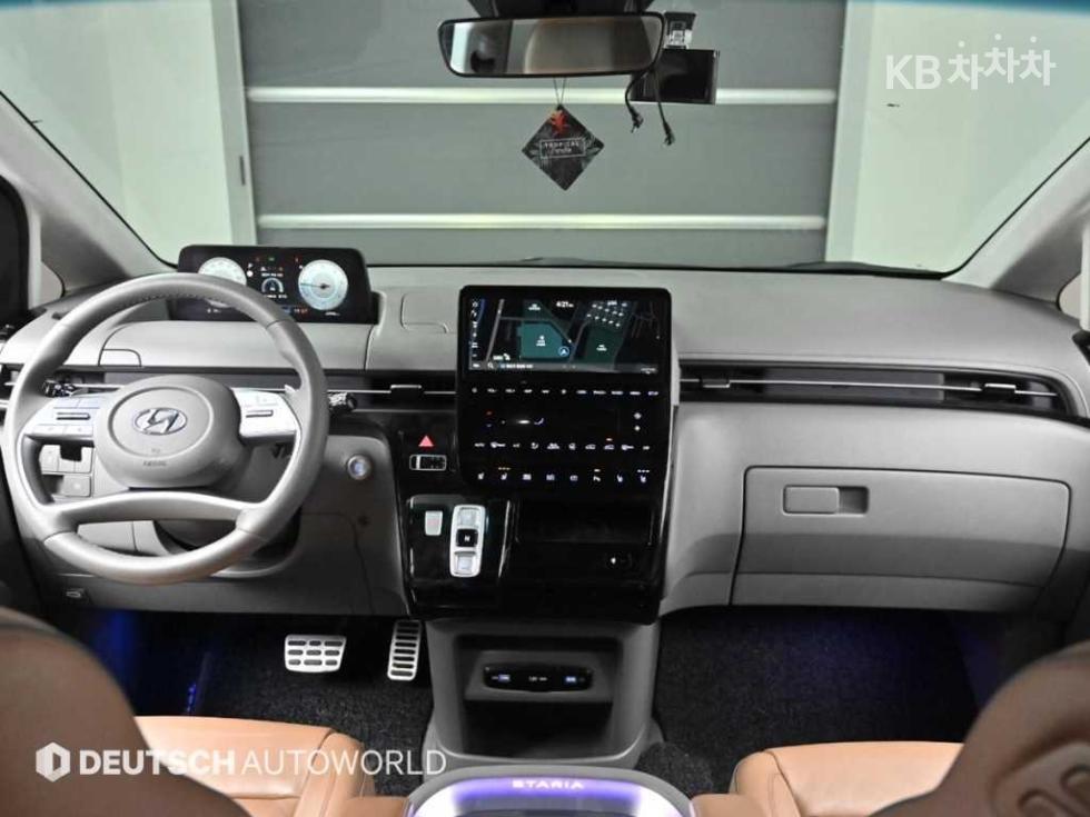 Hyundai Staria — miniaturë 7