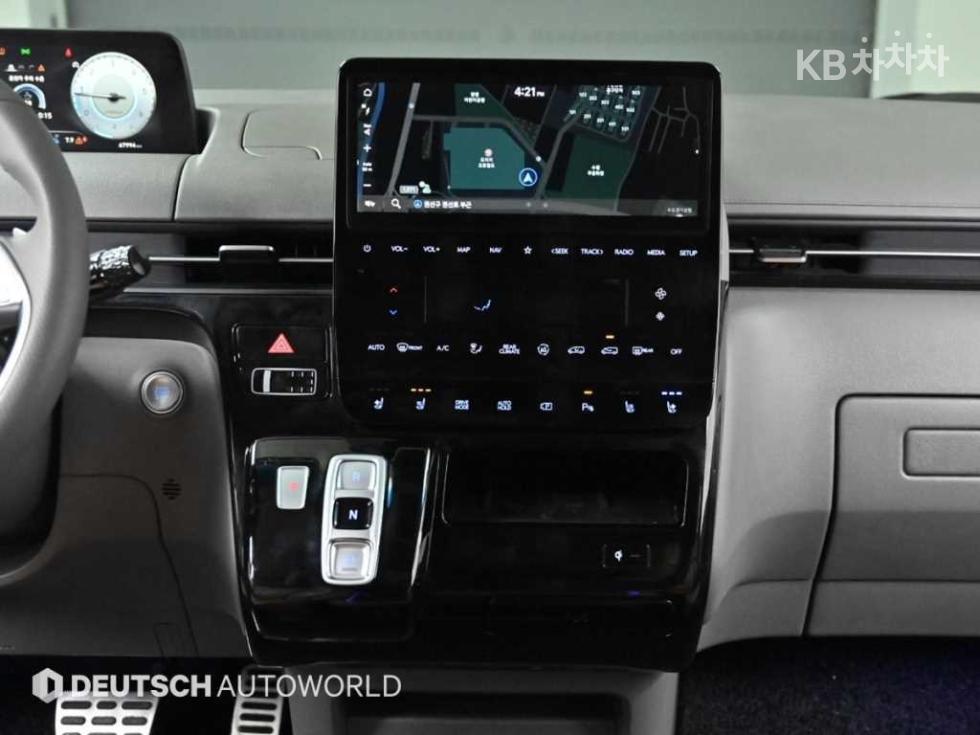 Hyundai Staria — miniaturë 14