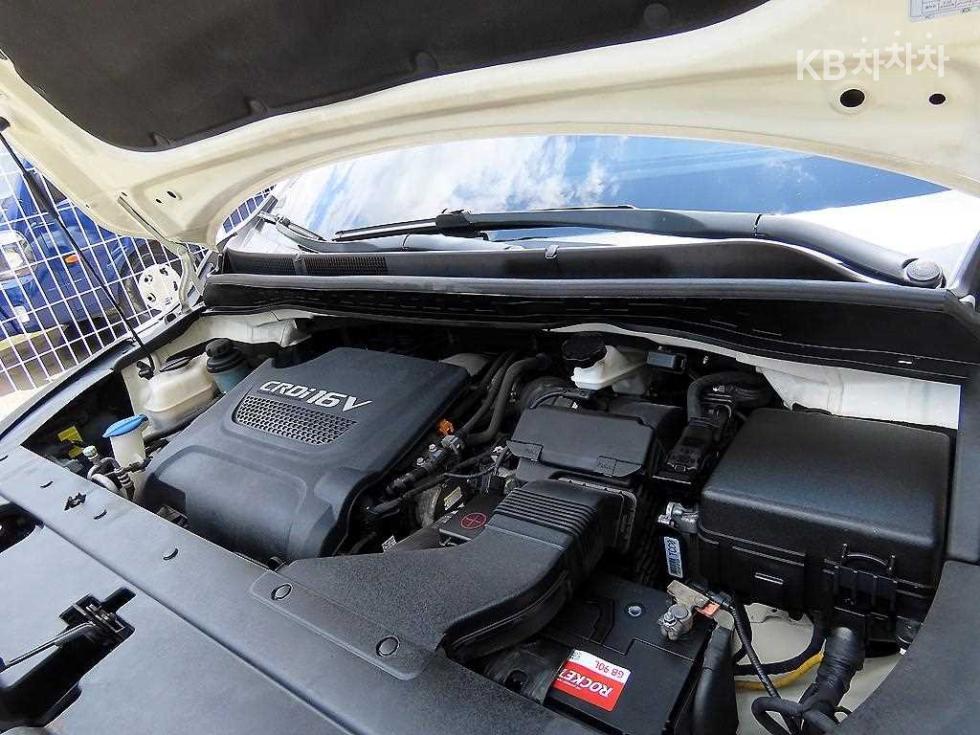 Kia Carnival — miniaturë 6