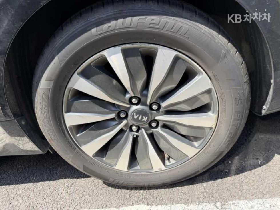 Kia K7 — miniaturë 5