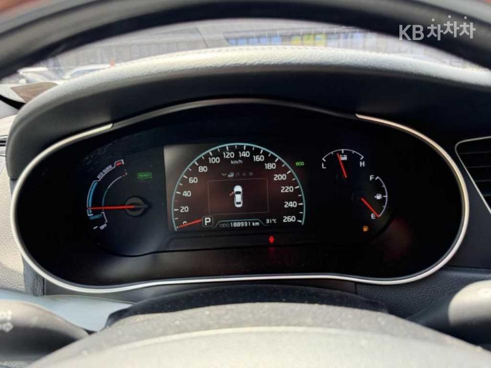 Kia K7 — miniaturë 9