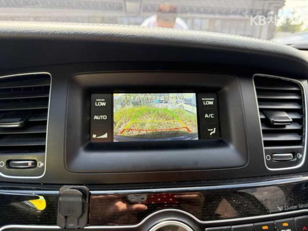 Kia K7 — miniaturë 11
