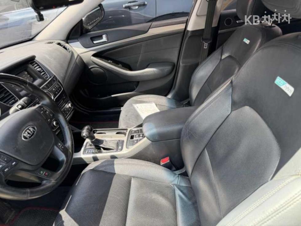 Kia K7 — miniaturë 14