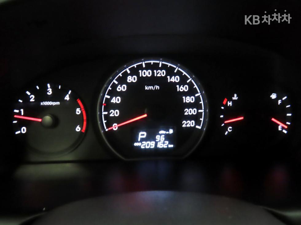Hyundai Starex — miniaturë 9