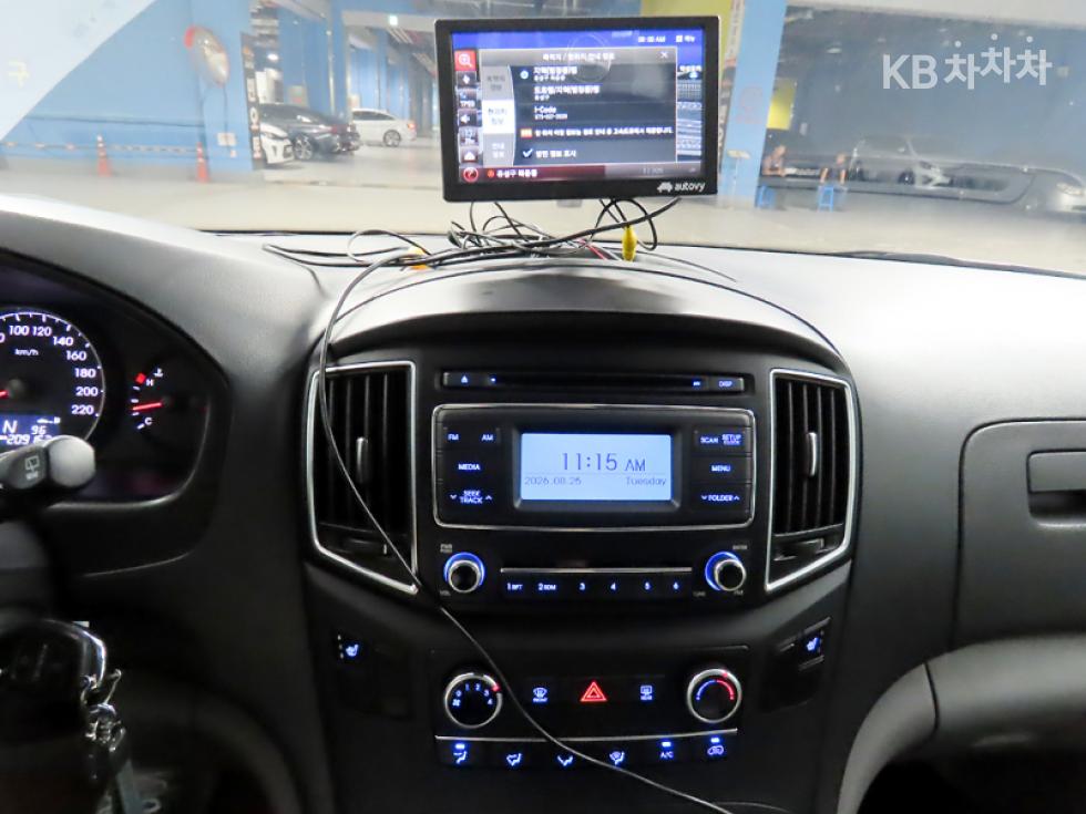 Hyundai Starex — miniaturë 12