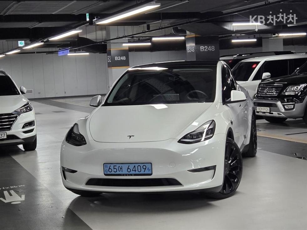Tesla Model Y