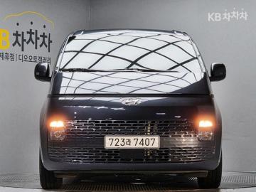 Hyundai Staria 2.2 투어러 11 모던 — foto 1