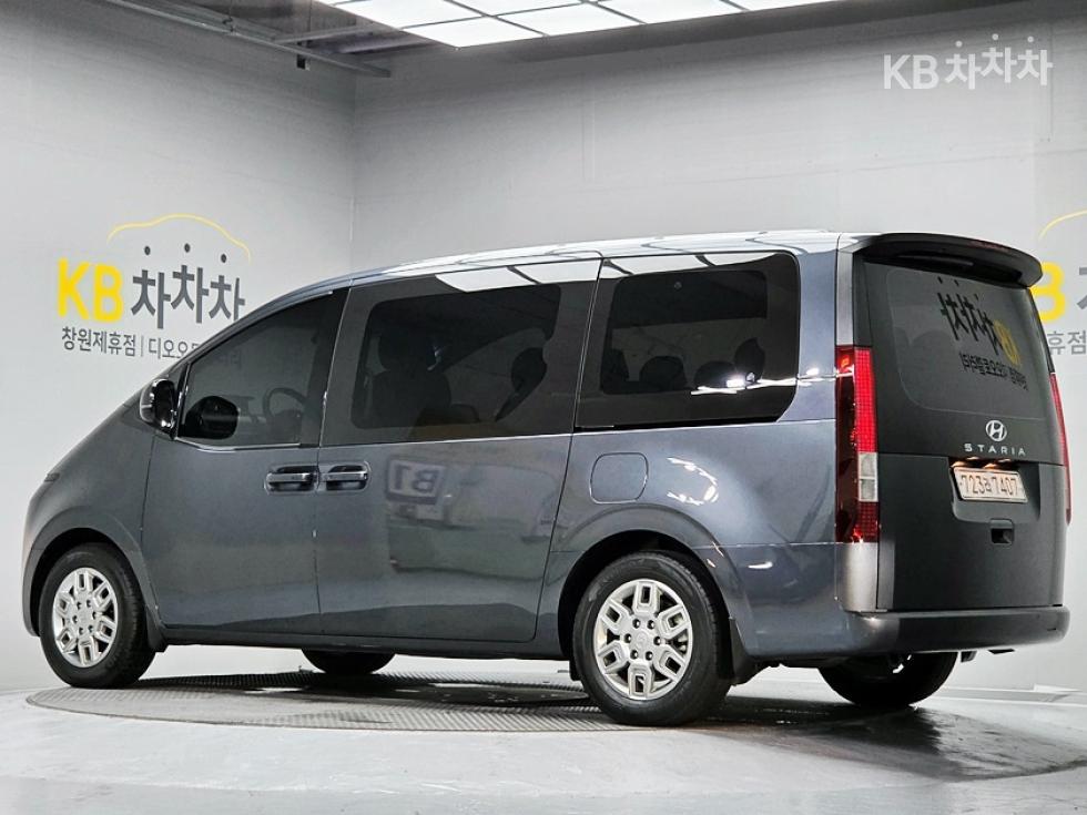 Hyundai Staria — miniaturë 3