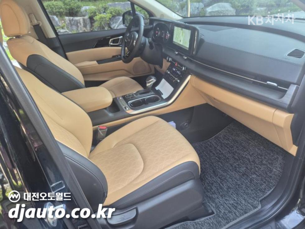Kia Carnival — miniaturë 12