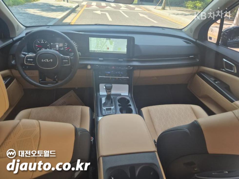 Kia Carnival — miniaturë 14