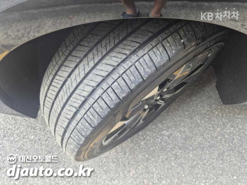 Kia Carnival — miniaturë 18