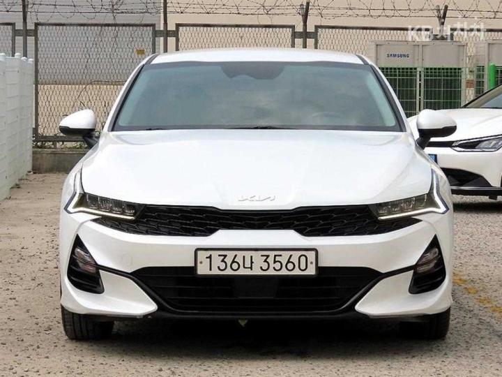 Kia K5 2.0  gasoline  trendy — foto 1