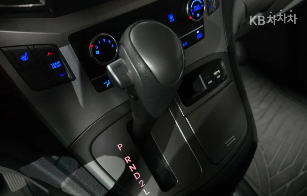 Hyundai Starex — miniaturë 9