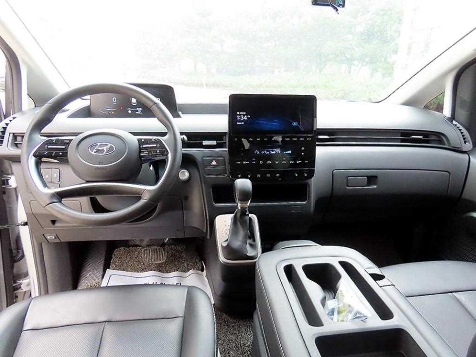 Hyundai Staria — miniaturë 8