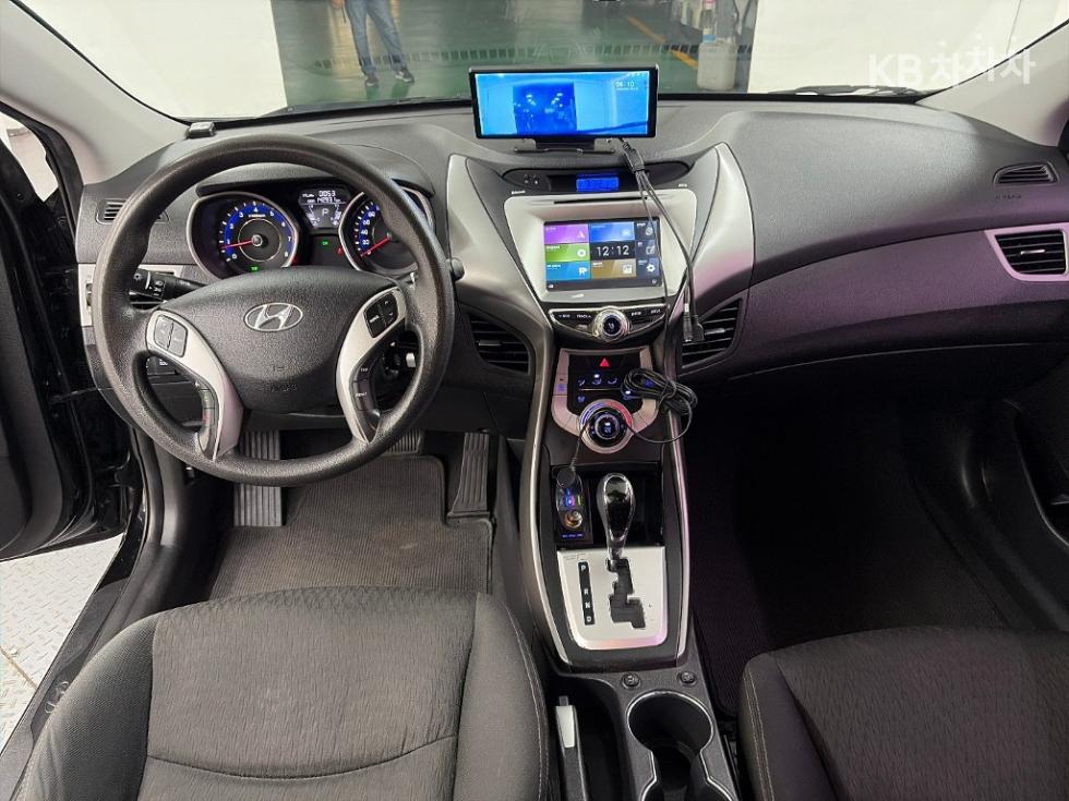 Hyundai Avante — miniaturë 7