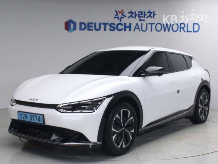 기아 EV6 2023년식 기아 EV6 롱 레인지 2WD 어스