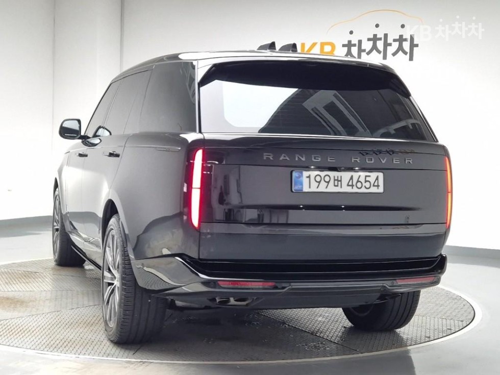 Land Rover Range Rover — miniaturë 2