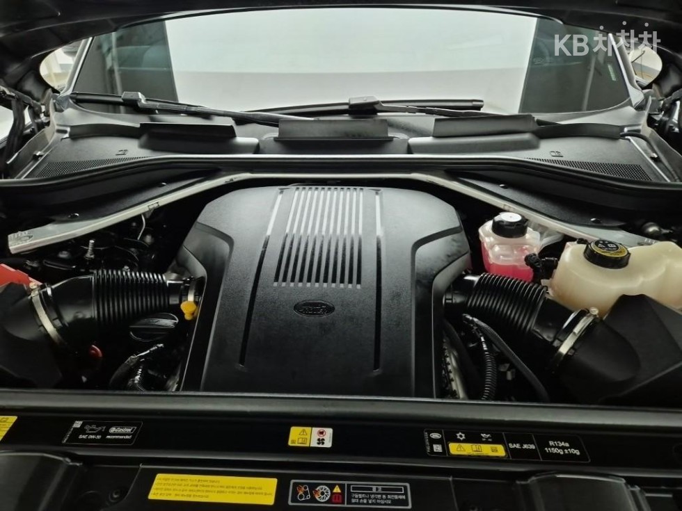 Land Rover Range Rover — miniaturë 5