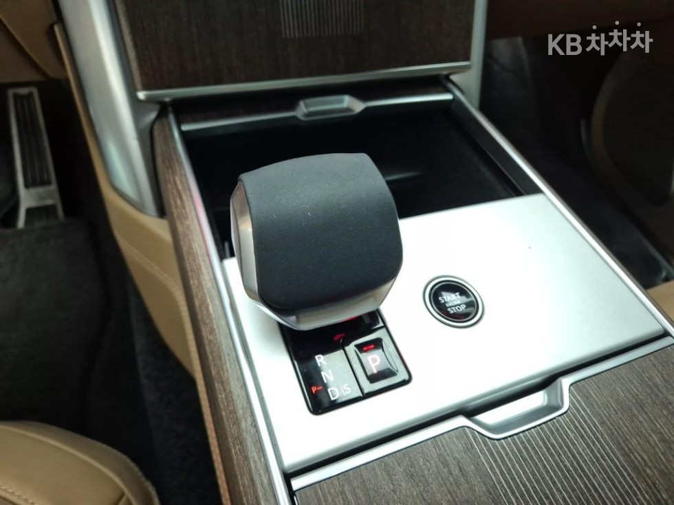 Land Rover Range Rover — miniaturë 8