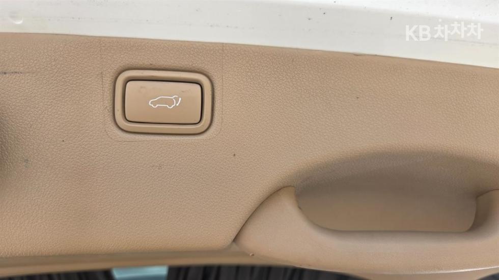 Kia Carnival — miniaturë 12