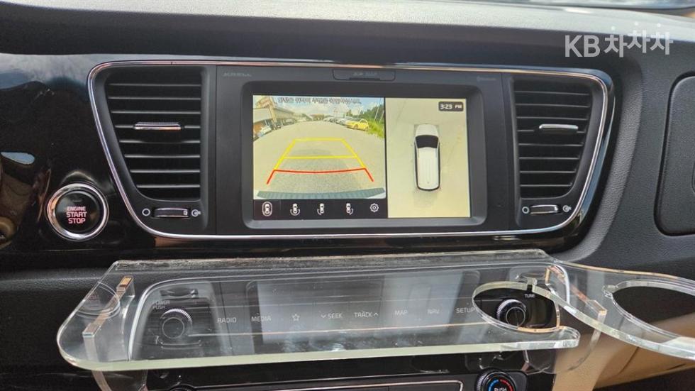 Kia Carnival — miniaturë 18