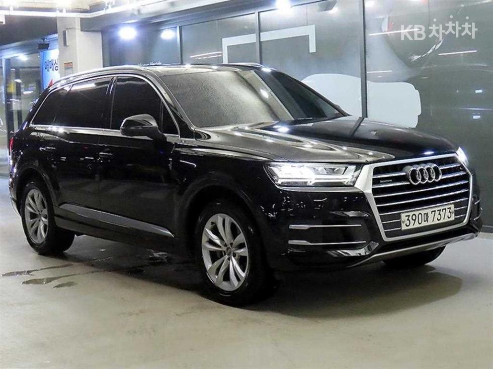 أودي Q7