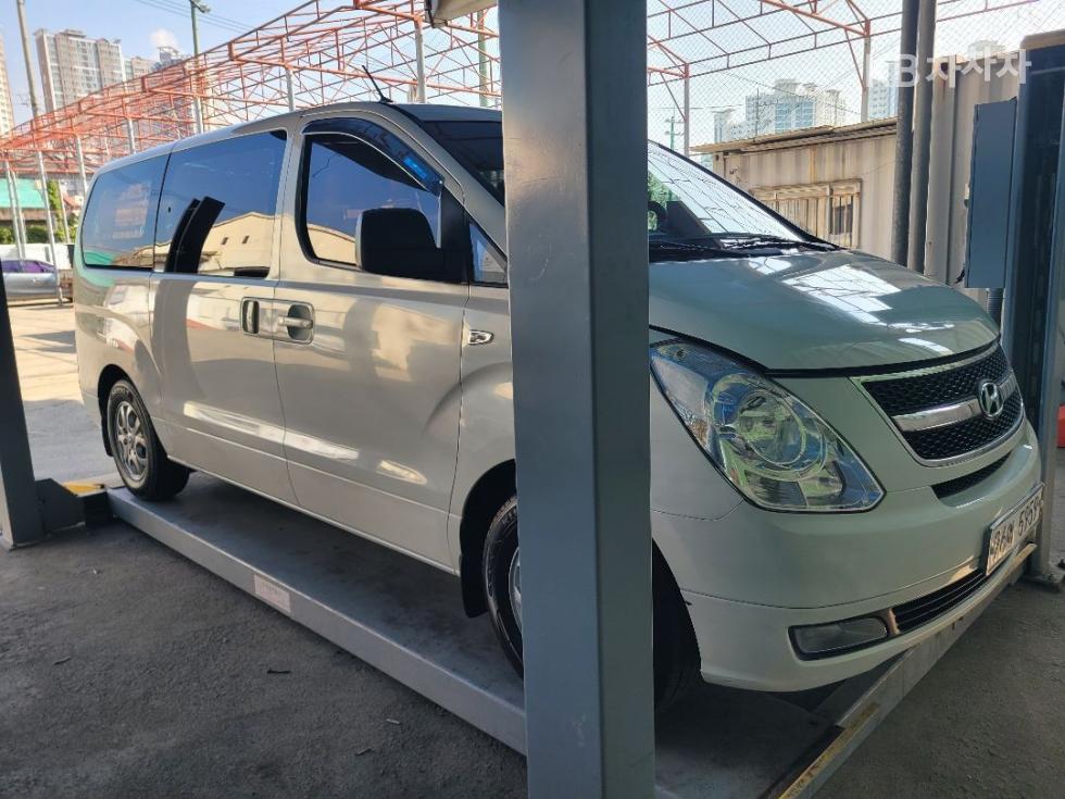 Hyundai Starex — miniaturë 10