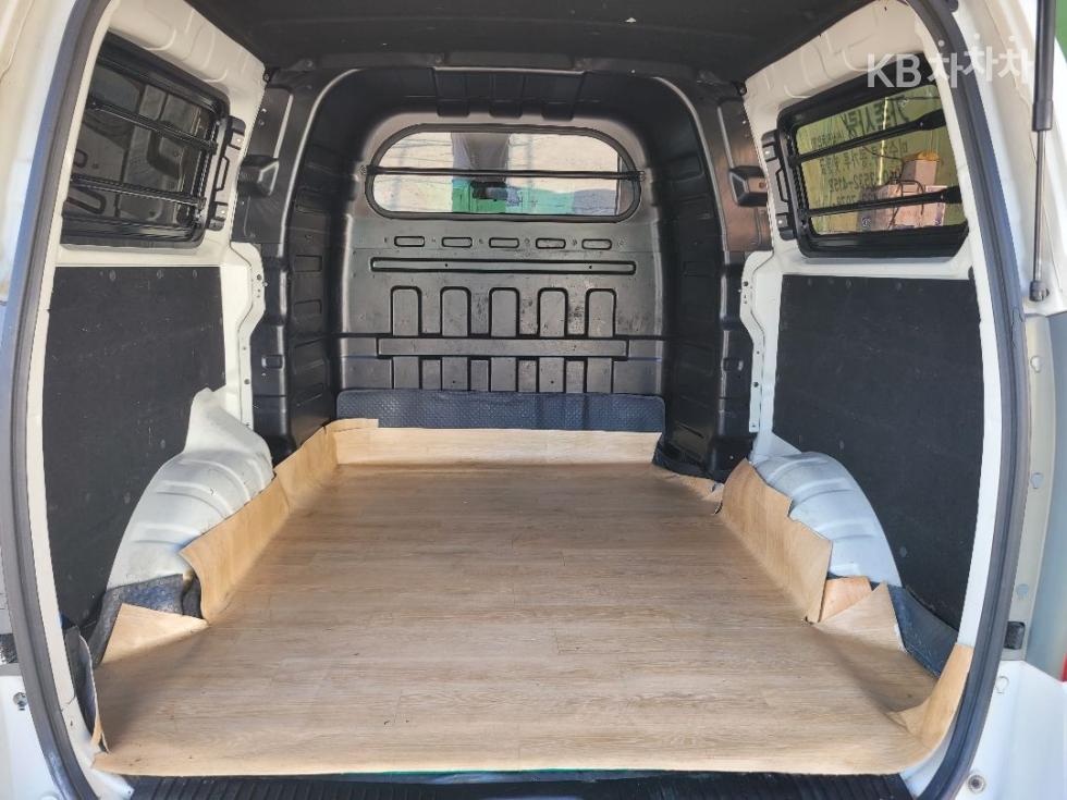 Hyundai Starex — miniaturë 12