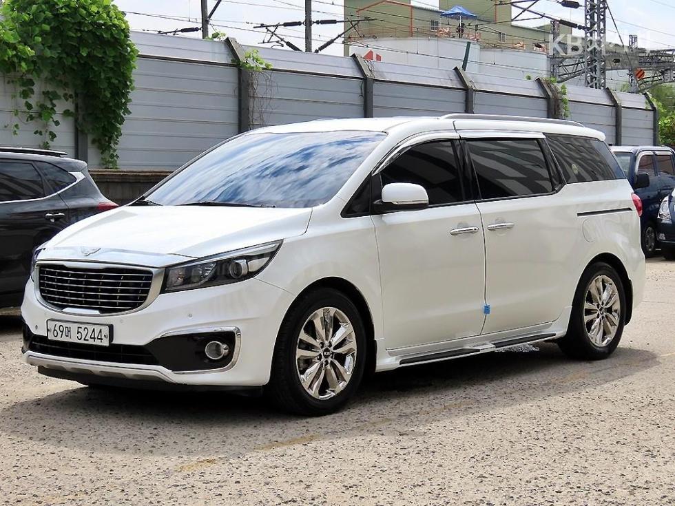 Kia Carnival — miniaturë 2
