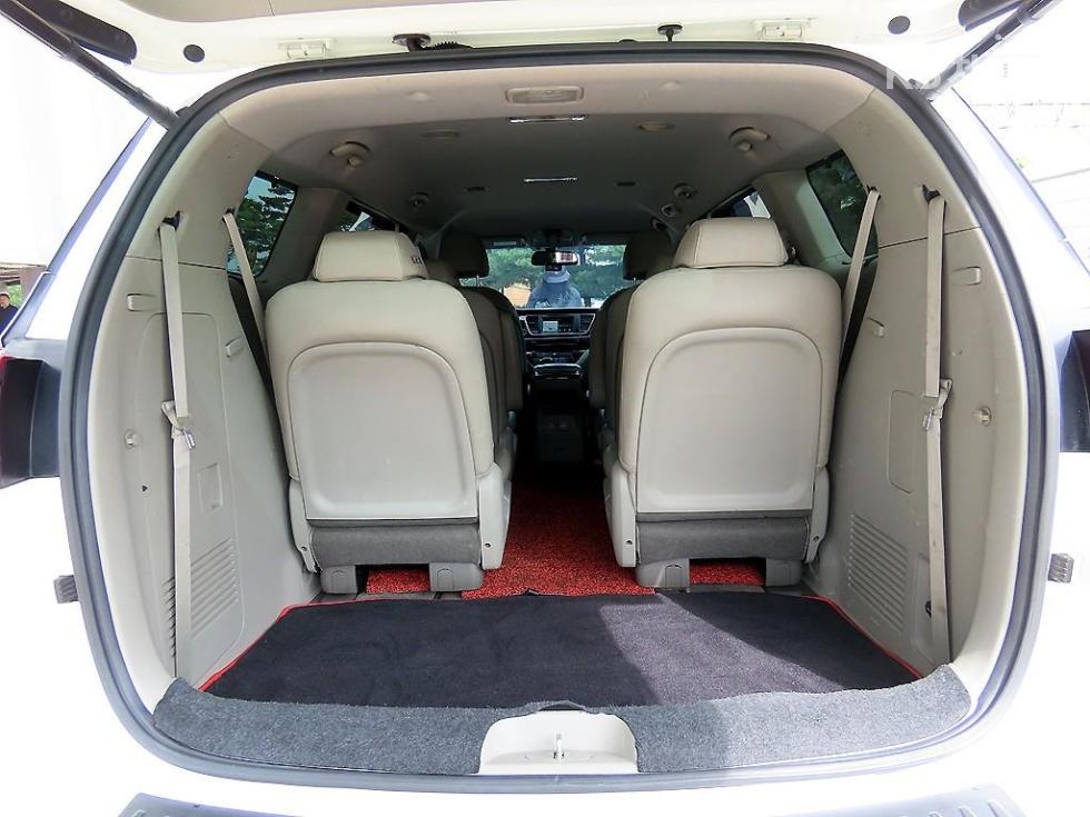 Kia Carnival — miniaturë 17