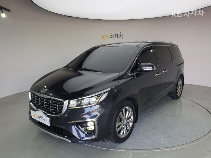 Kia Carnival 9-Seater Noblesse Special — foto 1