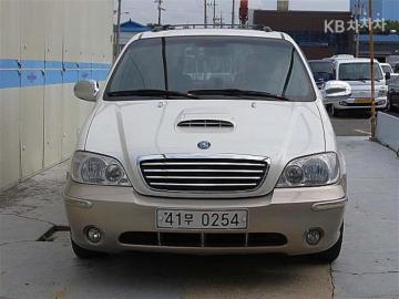 Kia Carnival 9  seats  diesel park — foto 1