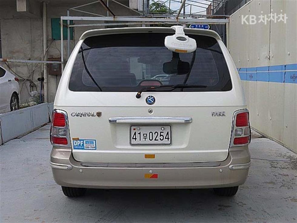 Kia Carnival — miniaturë 3