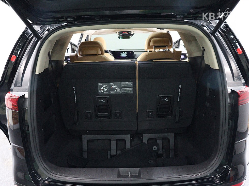 Kia Carnival — miniaturë 6