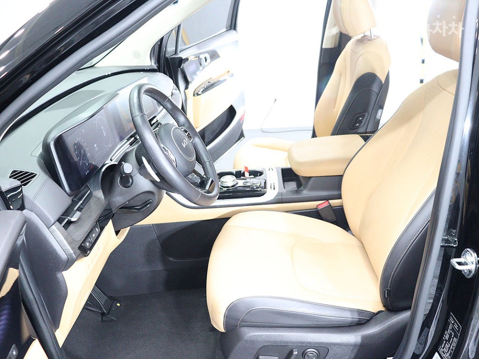 Kia Carnival — miniaturë 17