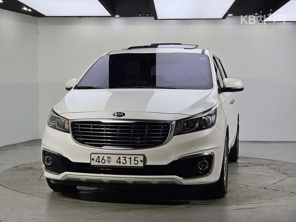 Kia Carnival — miniaturë 2