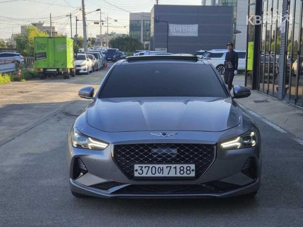 جينيسيس G70