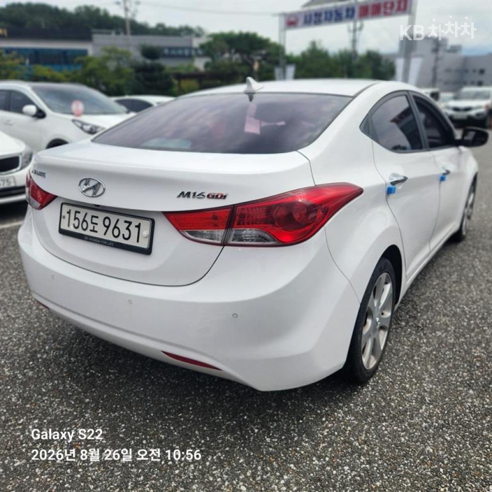 Hyundai Avante — miniaturë 2